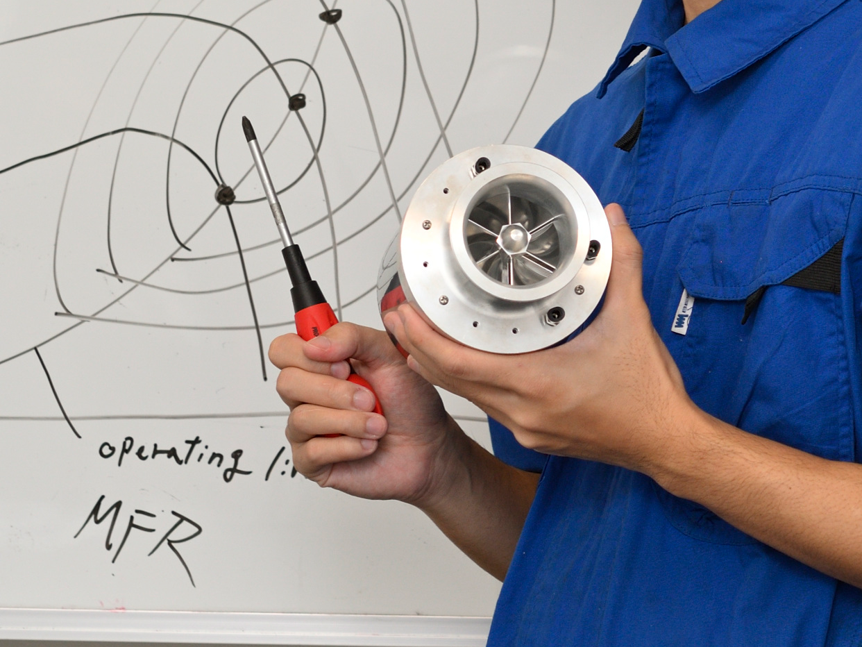 Micro jet engine product photo